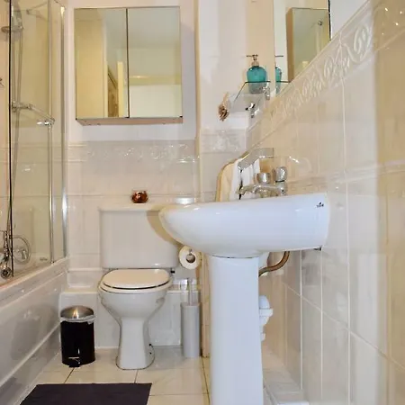 Luxury One Bedroom In City Apartament